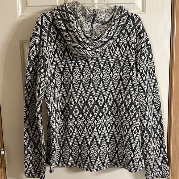 American eagle poncho style drawstring hoodie- like new - Picture 3 of 3